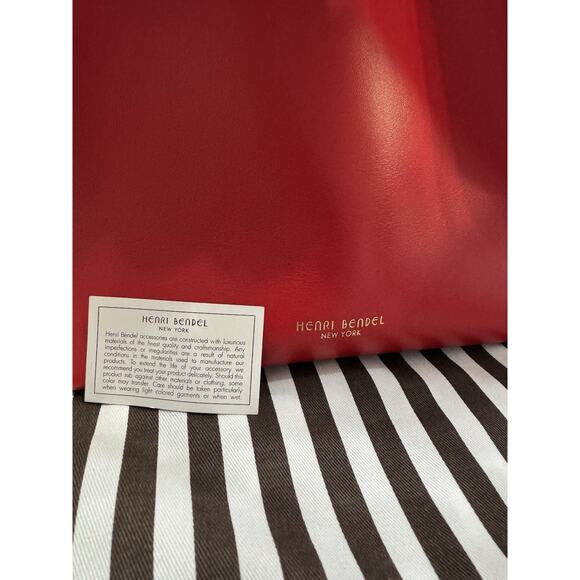 HENRI BENDEL SATCHEL LEATHER TRUE RED BUCKET HANDBAG UNIQUE - Picture 5 of 7
